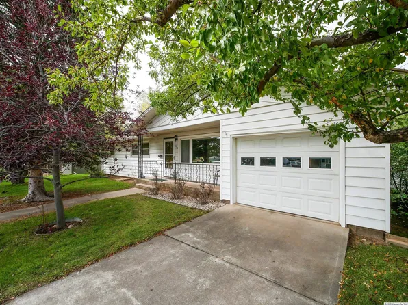 802 S 24th St, Laramie, WY 82070
