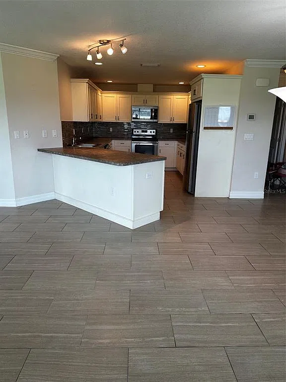 2 bed, 2.0 bath, 1350 sqft, $1,600 — Photo 4