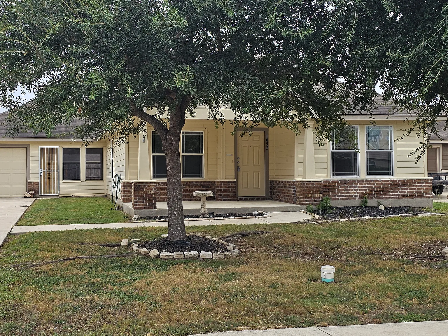 3 bed, 1320 sqft, $1,750 — Photo 3
