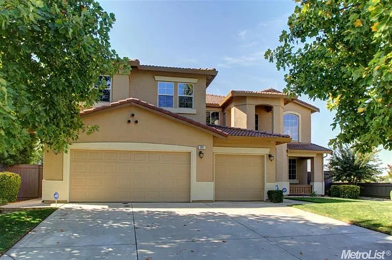 291 Lyman Cir photo 1