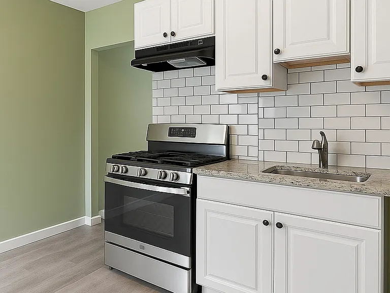 713 Emerson Ave — Photo 3