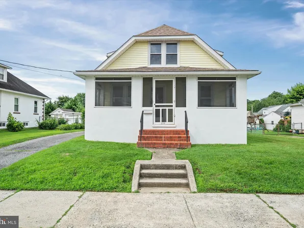 306 Moore Ave, New Castle, DE 19720