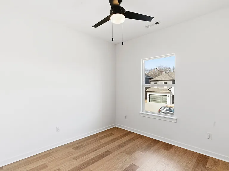 1835 E Fiji St — Photo 13