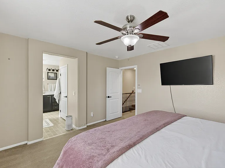 10847 Iona Island Ave — Photo 13