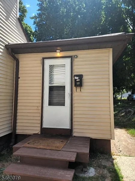 16 Main St #C