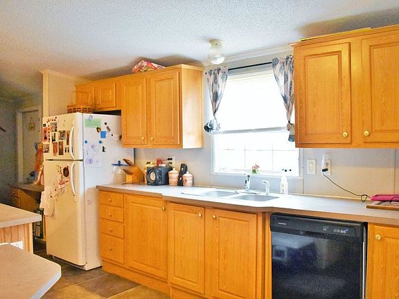 5th image of 142 McDuffie Dr