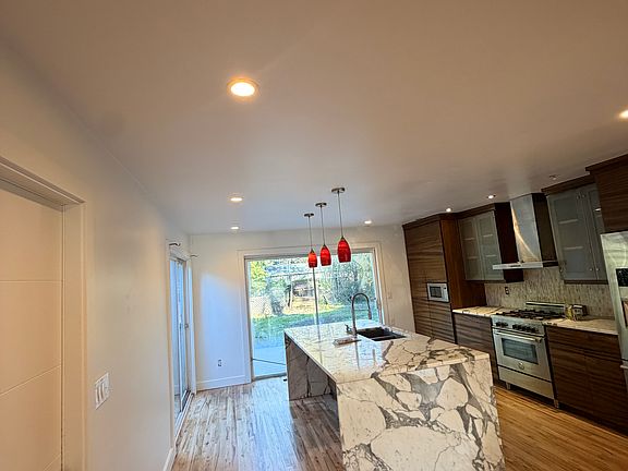 3rd image of 17860 Pilkington Rd