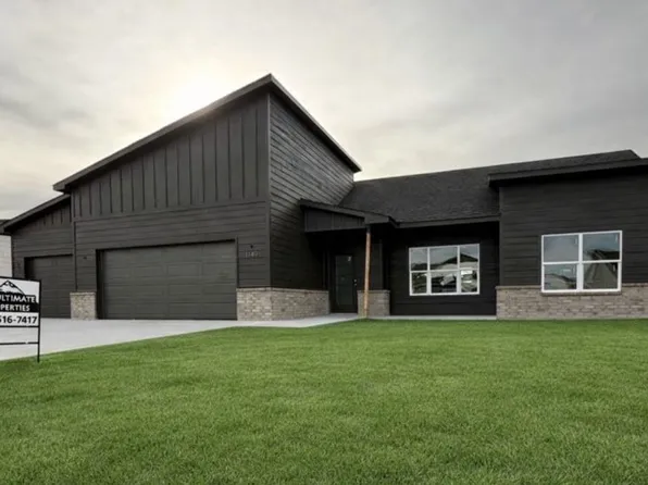 1149 W Trek Cir, Goddard, KS 67052