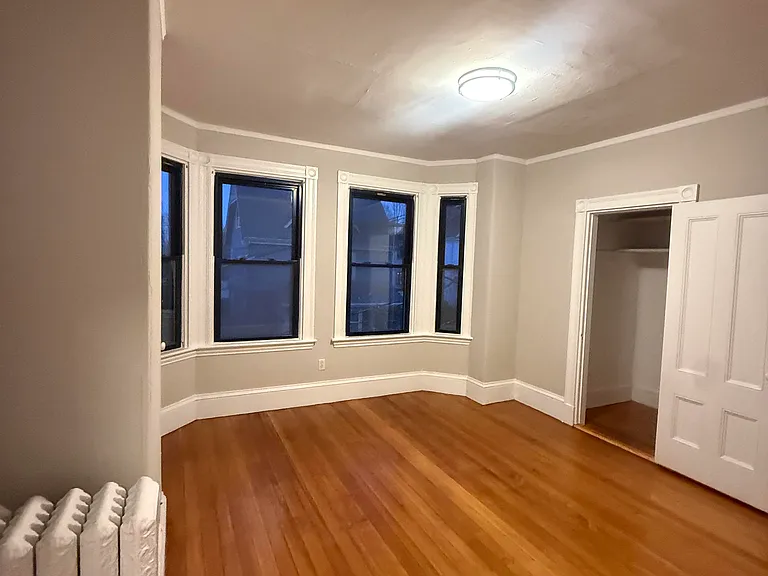 24 Walnut St #4 — Photo 6