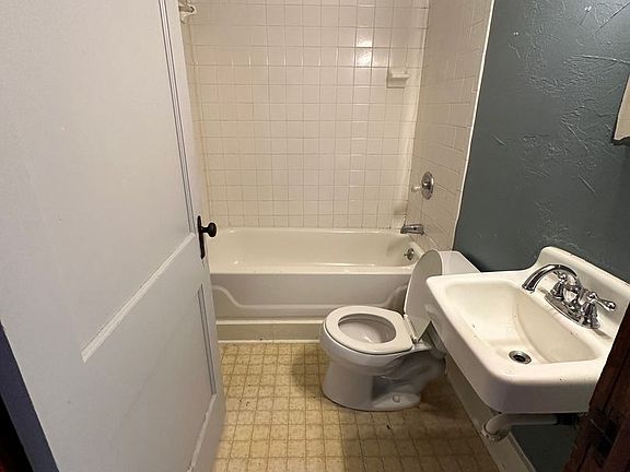 4th image of 716.5 N Bronough St