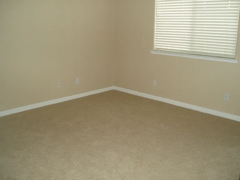 1720 E Granada Ave — Photo 17