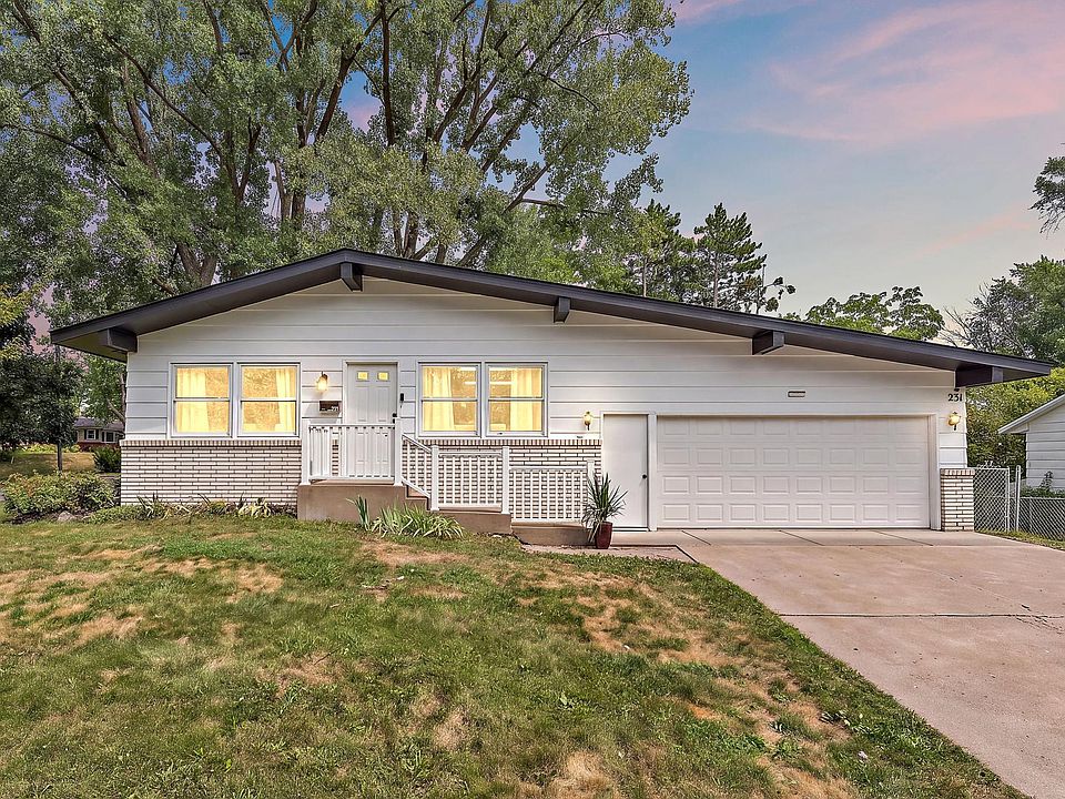1st image of 231 Birchwood Dr N