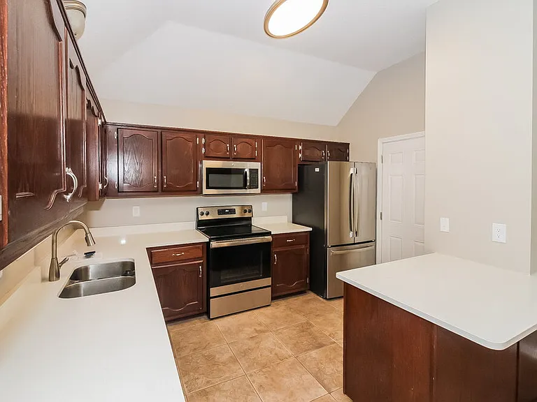 6178 Morgan Manor Dr E — Photo 8