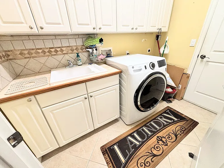 855 SW Grand Reserves Blvd — Photo 18