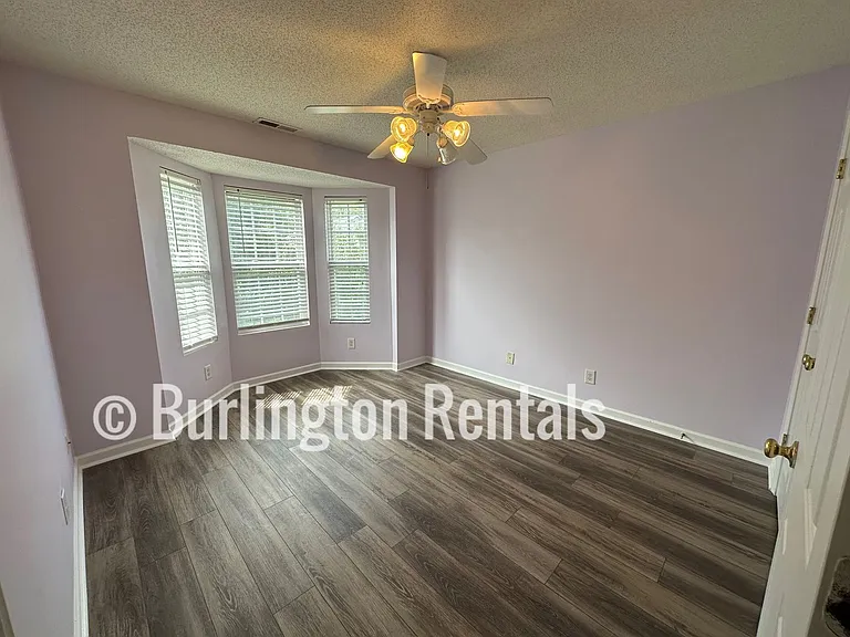 1933 Munn Pointe Dr — Photo 20