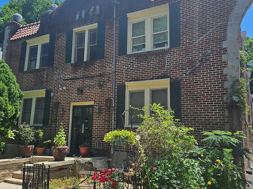Pendelton Apartments