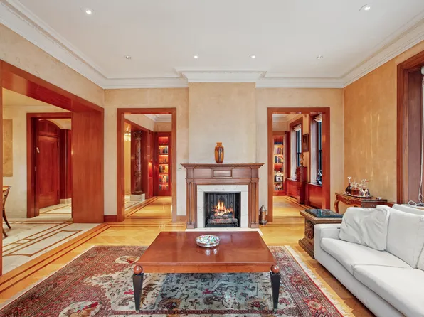 521 Park Avenue image 3 of 13