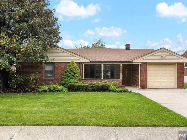 144 Columbia Ln, Lodi, NJ 07644