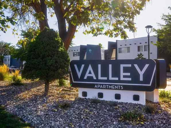 HALF MONTH FREE AT VALLEY APARTMENTS!