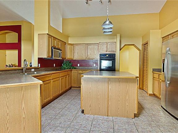 4th image of 424 Samantha K Ct