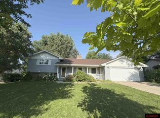 829 Church St, Saint Peter, MN 56082