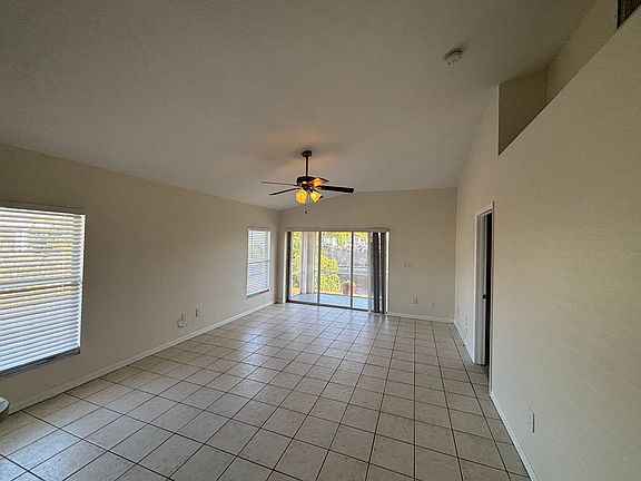 3rd image of 1415 SE 10th Ter #Na