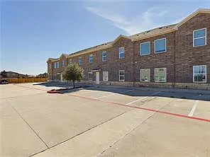 2910 Town Square Ave Photo 1