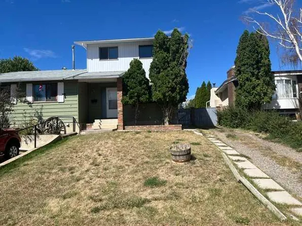 9 S Sheridan Rd W, Lethbridge, AB T1K 4L6