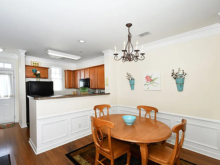 8643 Beaver Creek Dr — Photo 5