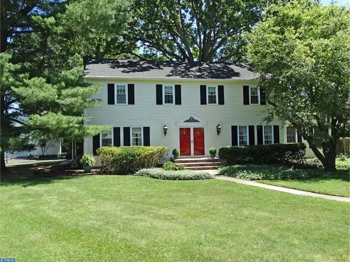 1302 Moon Dr photo 1