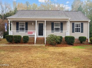 201 Mustang Ln, Zebulon, NC 27597