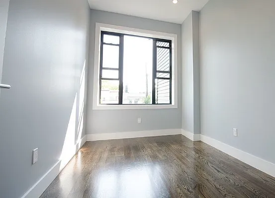 Rented by Brooklyn Group | media 43