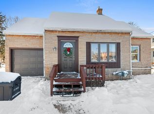 807 W Wisconsin Ave, Appleton, WI 54914