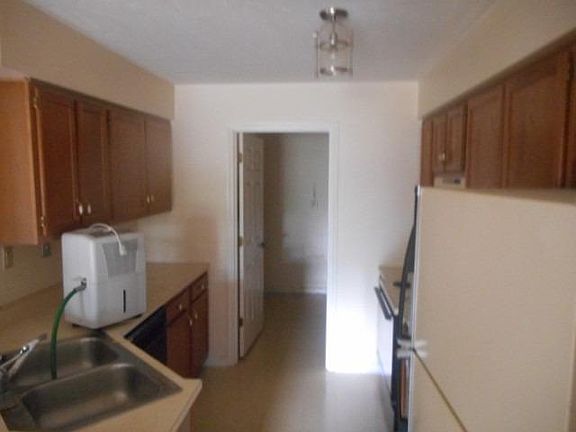 2nd image of 203 Ashley Village Dr