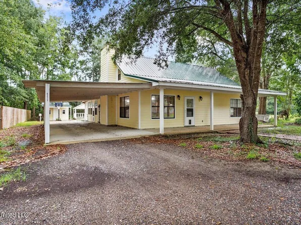 6473 Florence Rd, Biloxi, MS 39532