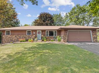 3171 Shelburne Dr, Rockford, IL 61109