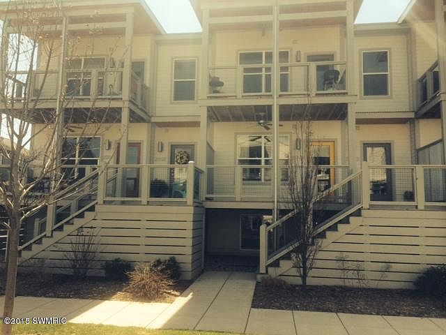 1st image of 2094 Celadon Dr NE