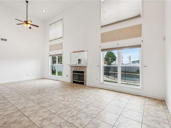 3rd image of 701 Church Pointe Dr