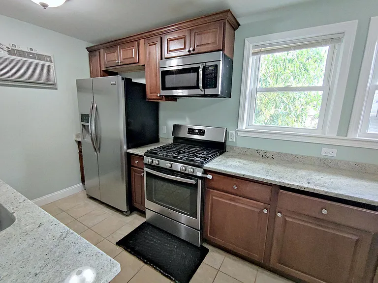 81 Columbus Ave #2 — Photo 7