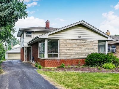 710 S La Grange Rd, La Grange, IL, 60525