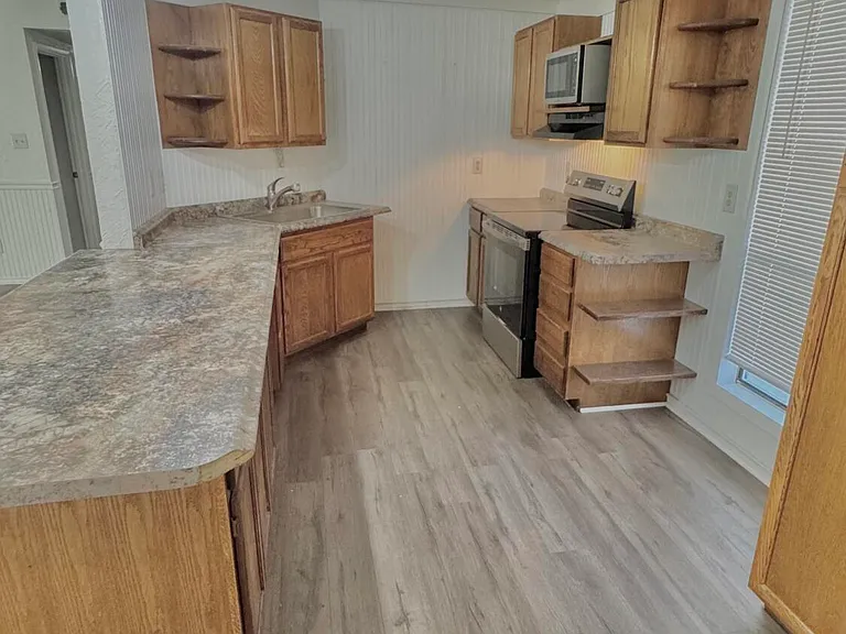 1007 Brynn Marr Rd — Photo 7