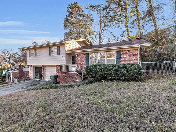 3rd image of 5810 Northwoods Dr