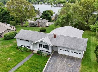 21 Champlain Dr, Hudson, MA 01749