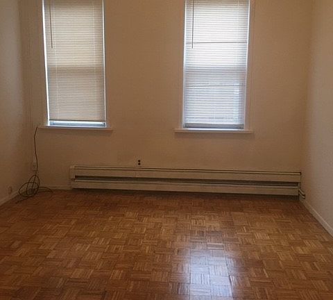 3rd image of 145 Bedford Ave #2