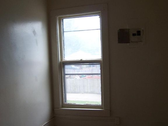 4th image of 41 Lafayette Ave