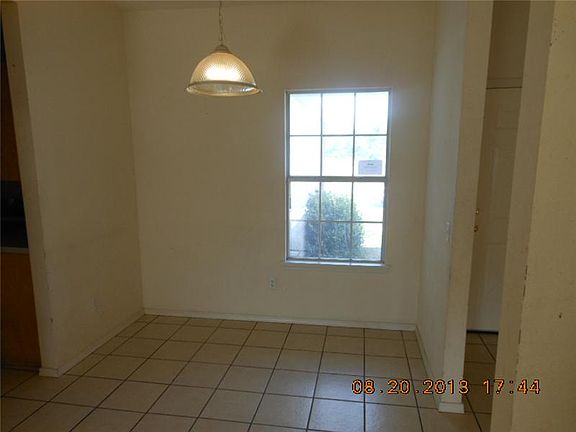 4th image of 571 Oakwoods Dr