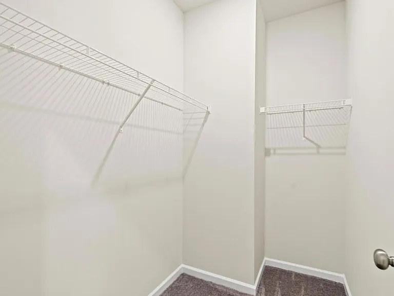 223 Emmett Dr — Photo 31