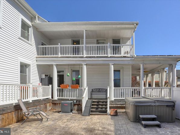 104 W Main St, Middletown, PA 17057