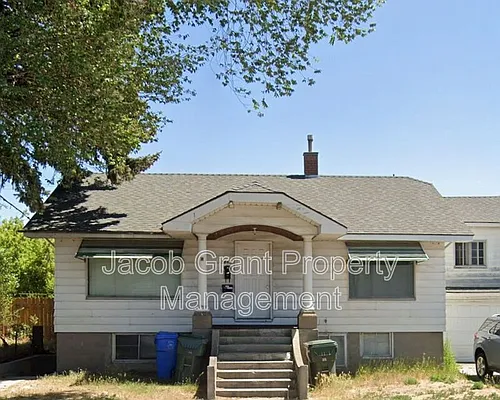 1042 S 4th Ave #B Photo 1