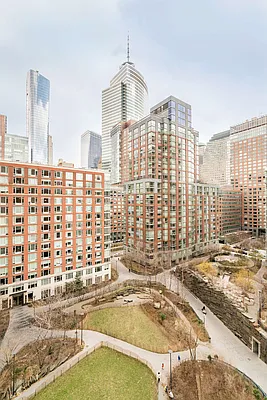 Rented by Compass | media 42